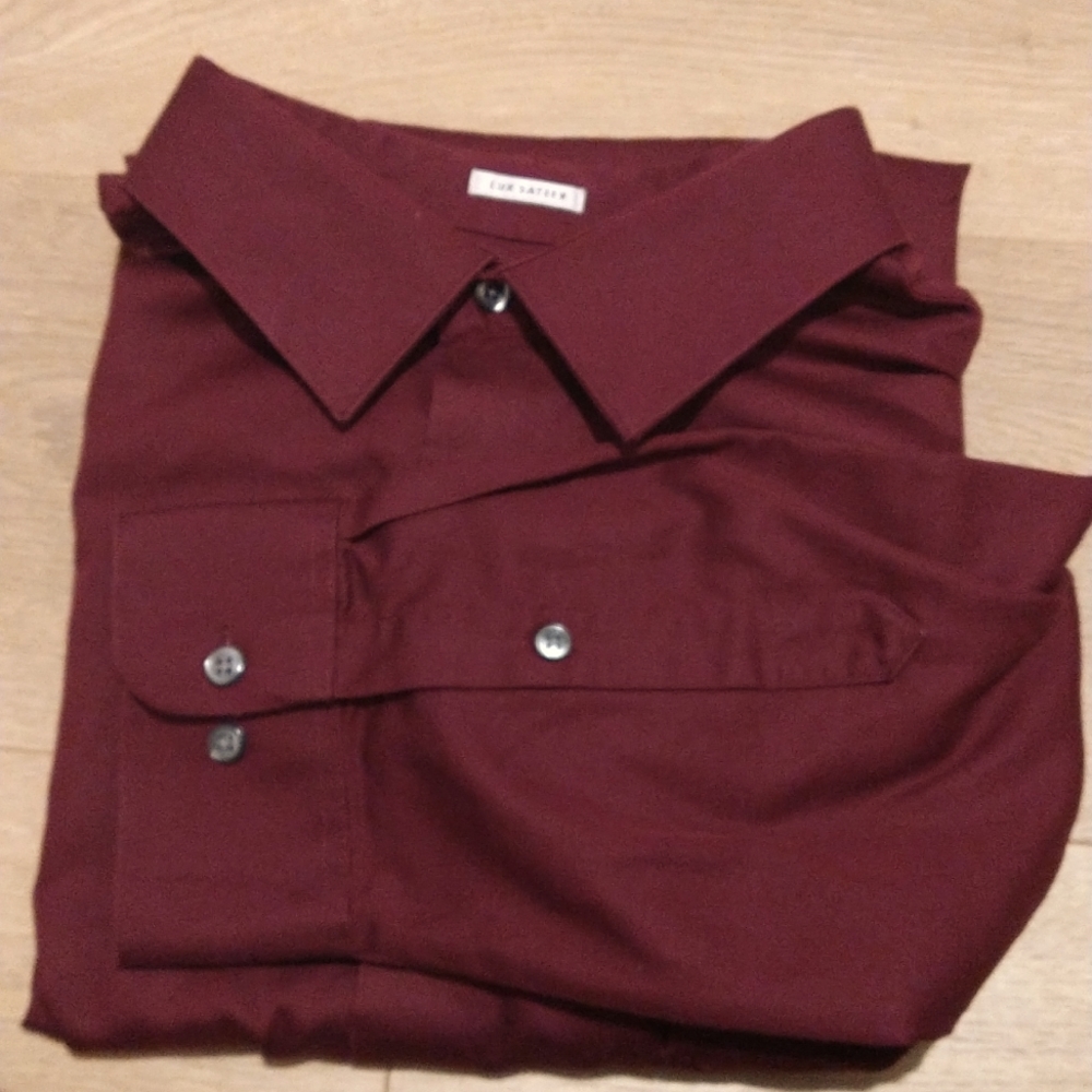 Van Heusen Men's Dress Shirt 18.5 34/35 Burgundy. Great Condition!
